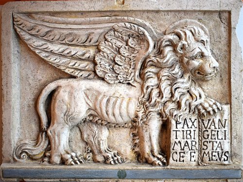 "Le Lion de Saint-Marc" Sculpture en bas-relief